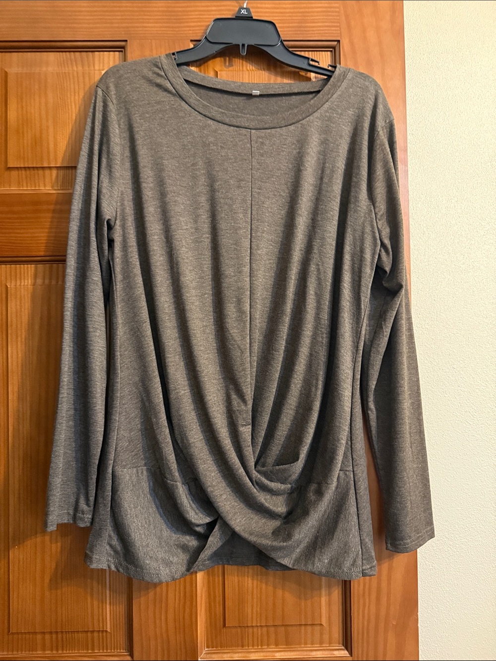 Women’s Twist-Front Long Sleeve Top